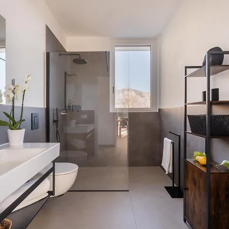 Incanto Luxury With A Panoramic Pool וילה