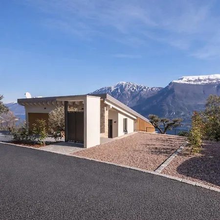 Incanto Luxury With A Panoramic Pool וילה *